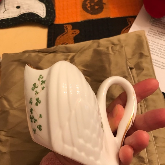 Royal Swan nwt shipped back from UK - Picture 5 of 7